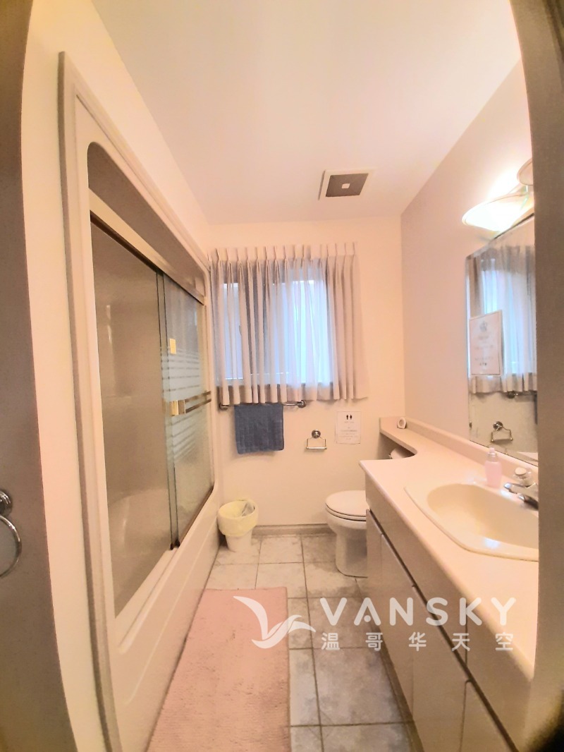 260204201612_250904 450 2F bath.jpg